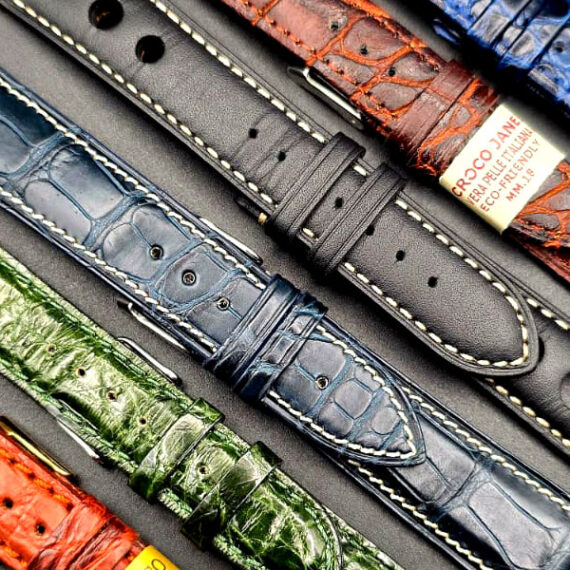 Watches And More_Disponibili vari tipi di cinturini di tutte le misure e di tutti i tipi Pellame vari, anche su ordinazione.