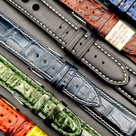 Watches And More_Disponibili vari tipi di cinturini di tutte le misure e di tutti i tipi Pellame vari, anche su ordinazione.